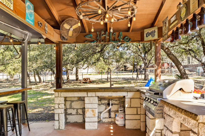 Hot Tub Farmhouse Vibes image 31