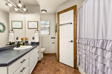 Hot Tub Farmhouse Vibes image 17