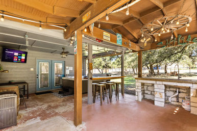 Hot Tub Farmhouse Vibes image 5