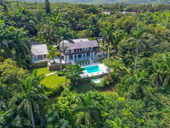 Villa Rosa: Luxury Ocean-View Villa with Private Gym, Spa, and Half Moon Club Access image 8