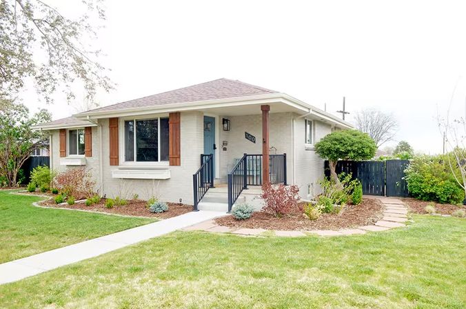 The Daphne: 4BR with Fenced Yard, Hot Tub, Home Theater + Gym image 39