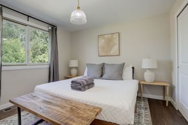 The Wolfe Den: 4BR Retreat with Game Room & Private Spa image 6