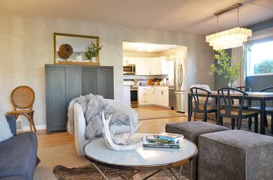 The Daphne: 4BR with Fenced Yard, Hot Tub, Home Theater + Gym image 8