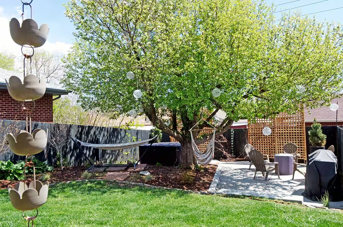 The Daphne: 4BR with Fenced Yard, Hot Tub, Home Theater + Gym image 1