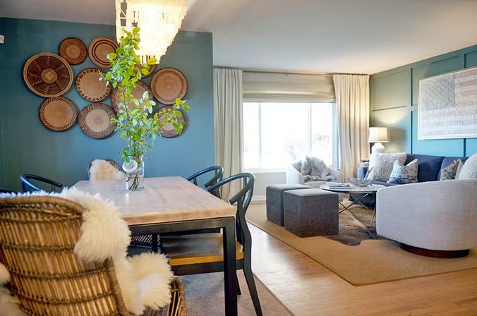 The Daphne: 4BR with Fenced Yard, Hot Tub, Home Theater + Gym image 4