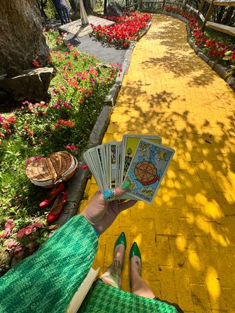 Intuitive Tarot Readings by Zoe image 6