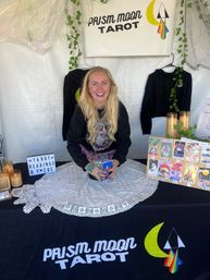 Intuitive Tarot Readings by Zoe image