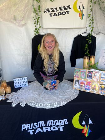 Intuitive Tarot Readings by Zoe image 1