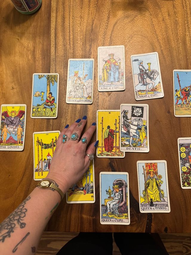 Intuitive Tarot Readings by Zoe image 4