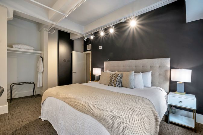 Honky Tonk Suite at The Maddox: Nashville’s Music Vibes & Party Headquarters image 11