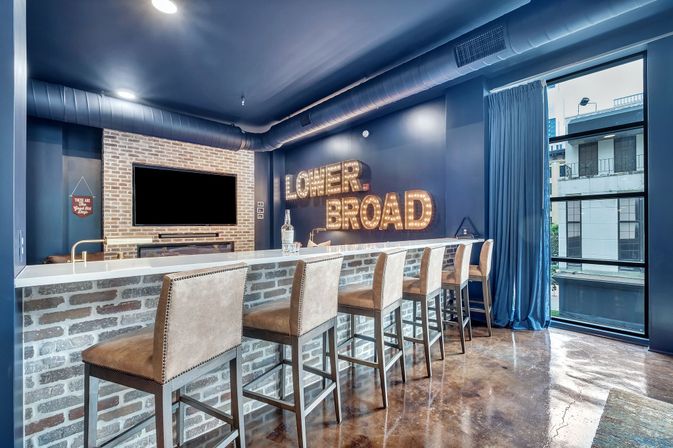 Lower Broadway Suite at The Maddox: The Ultimate Nashville Getaway image 14