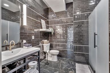 Elvis Penthouse at The Maddox: The King of Nashville Suites image 12