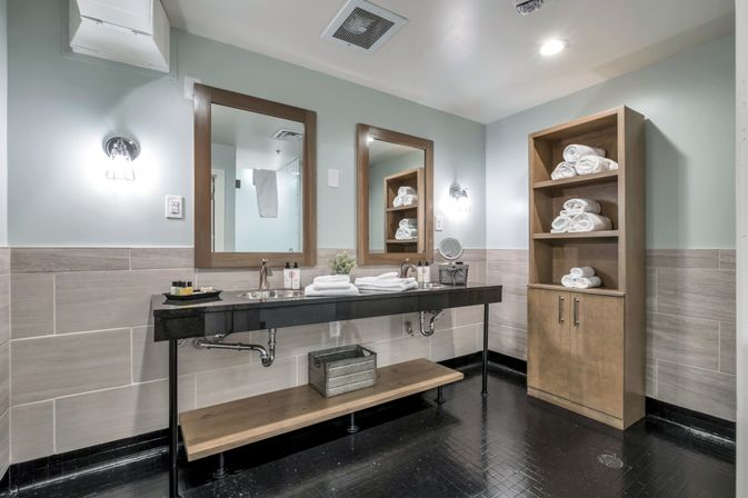 Honky Tonk Suite at The Maddox: Nashville’s Music Vibes & Party Headquarters image 17