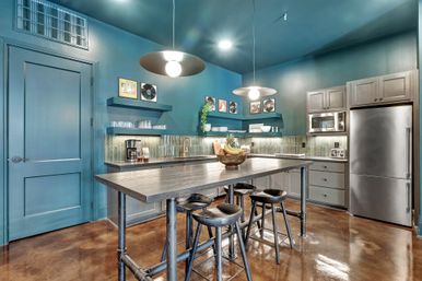 Studio B Suite at The Maddox: Inspired by Nashville Legends image 13