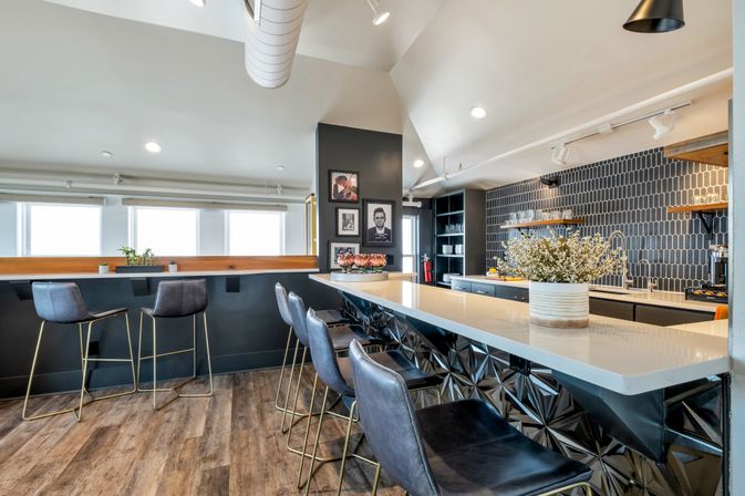 Skyline Suite at The Maddox: Big Views, Bigger Celebrations, Ultimate Luxury Experience image 13