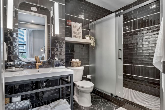 Studio B Suite at The Maddox: Inspired by Nashville Legends image 7