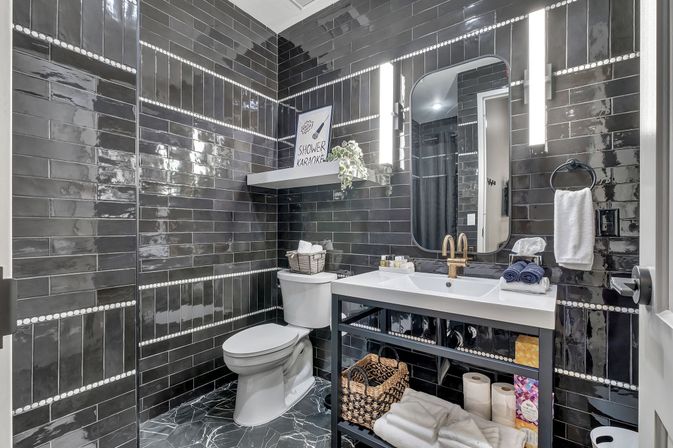 Elvis Penthouse at The Maddox: The King of Nashville Suites image 8