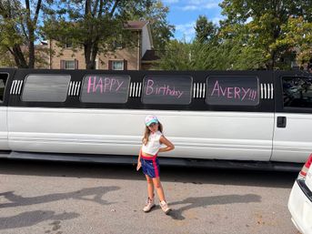 Nashville Karaoke Limo: Airbnb to Broadway and Back image 5
