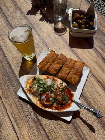 Rocco's — XL East Coast Pizza and Bar in Belltown, Seattle image 13