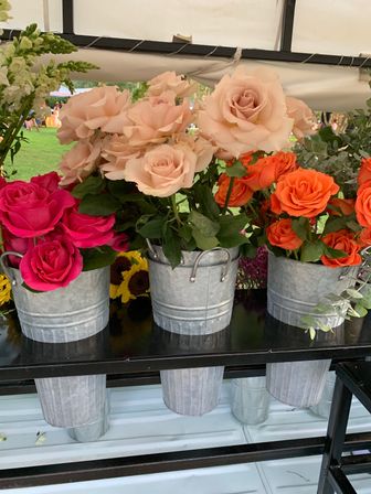 Luxury Floral DIY Bar complete with luxury vases to create your own stunning bouquet. image 4
