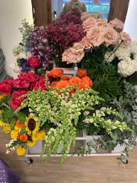 Luxury Floral DIY Bar complete with luxury vases to create your own stunning bouquet. image 3