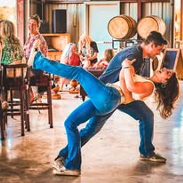 Fredericksburg Hop and Sip Kangaroo Experience image 3