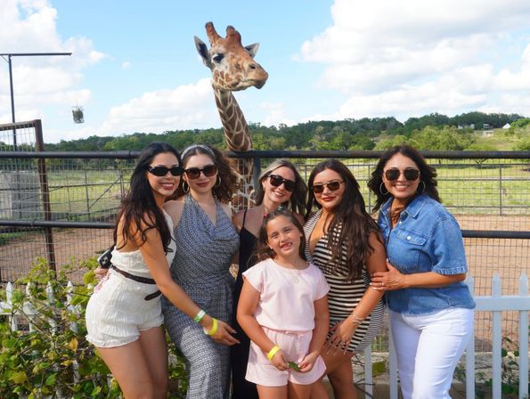 Fredericksburg Giraffe Experience & Wine Tasting image 4