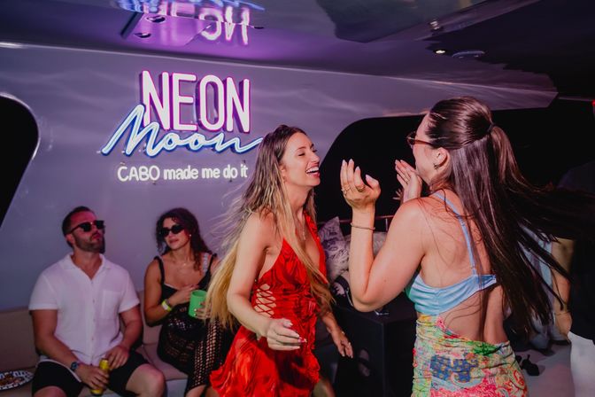 Club on the Water with Live Dj, Mixologist, and Chef image 24