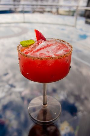 Club on the Water with Live Dj, Mixologist, and Chef image 10