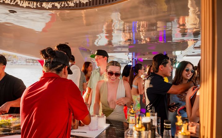 Club on the Water with Live Dj, Mixologist, and Chef image 25