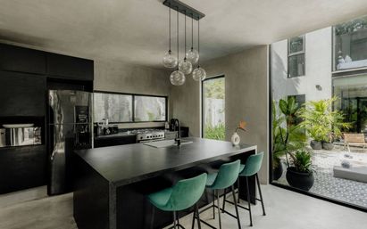 Villa Asha: Stylish Luxury in Gated Community image 4