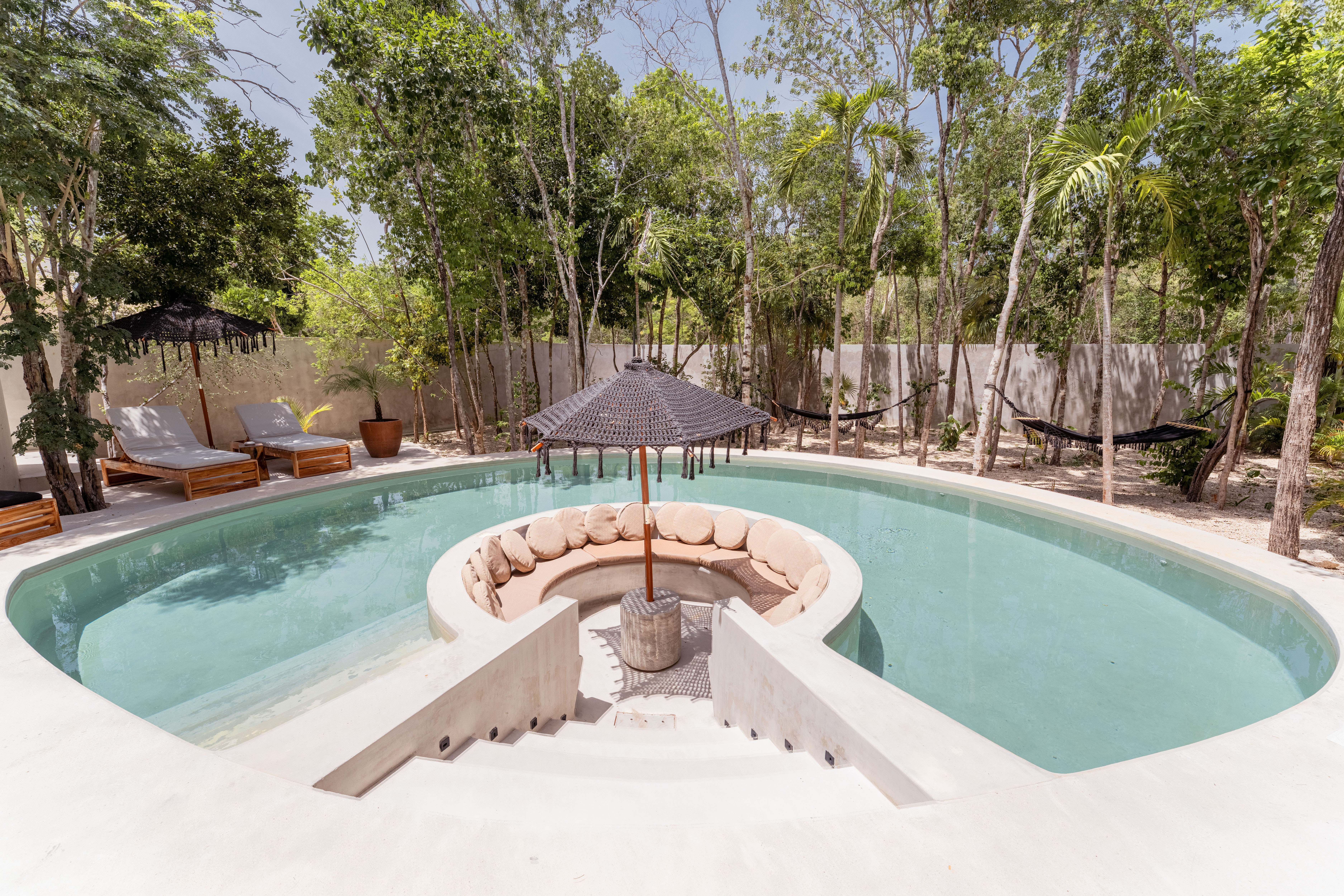 Sky Lounge Villa: 7m To Beach, Dual Pools & Views image 4