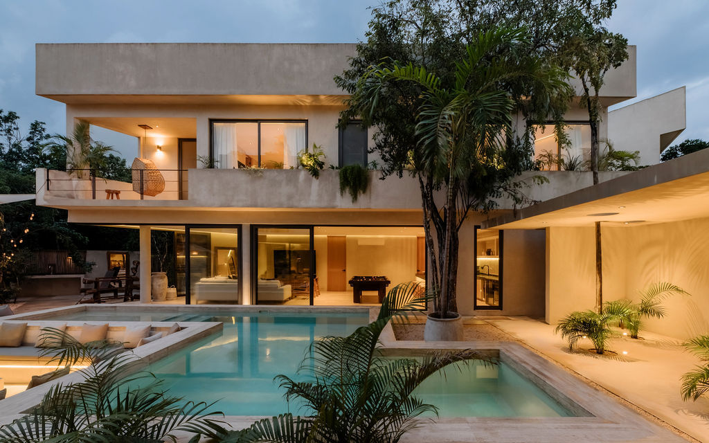 6BR Luxury Sky Lounge Estate - 4 Min to Beach image 1