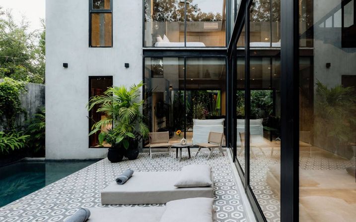 Villa Asha: Stylish Luxury in Gated Community image 3