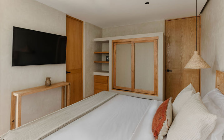 6BR Luxury Sky Lounge Estate - 4 Min to Beach image 34