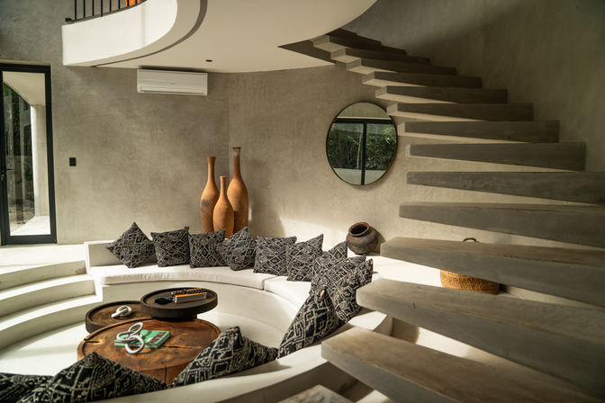 Caan Estate: Two Villas Combined into a Luxurious 10 BR Retreat with Concierge image 3