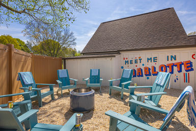 The Weekender CLT: Pickleball, Hot Tub, Firepit, Karaoke + Arcade (Sleeps 23) image 20