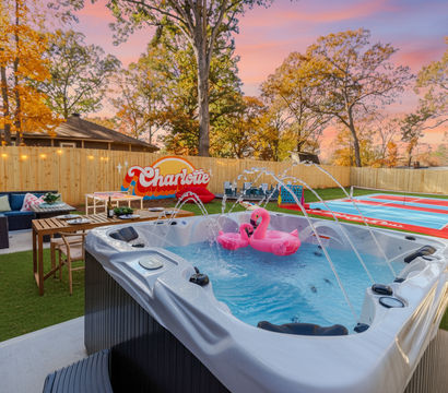 The Weekender CLT