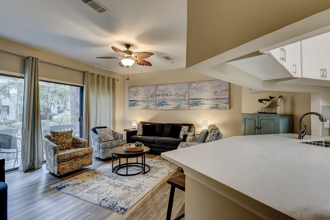 Oceanbreeze: 2BR Villa, Short Walk to Beach, Coligny & Pool image 23