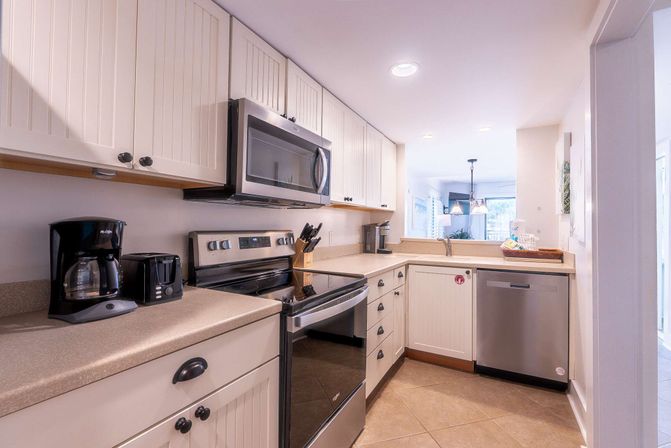 Island Club Villa: Lagoon Views, Steps to Beach & Resort Amenities image 6