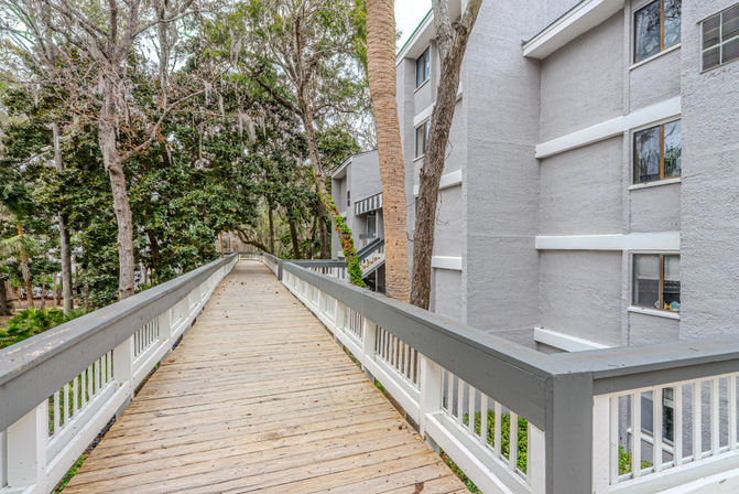 Treetops Getaway: 3BR Townhome Near Coligny Beach & Pool image 36