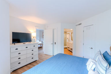 Oceanwalk: Bright Coastal Retreat Villa Near Coligny & Beach image 13