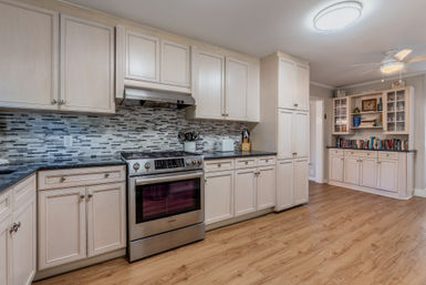 Periwinkle Pointe: 6BR near Beach with a Private Pool & Fenced In Yard image 9