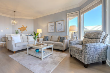 Seacrest: Oceanfront 2BR Luxury Rental with Balcony & Coligny Views image 4