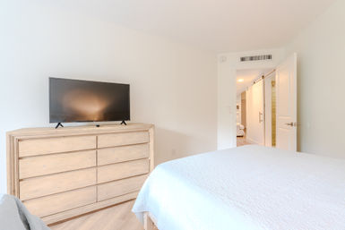 Oceanwalk: Bright Coastal Retreat Villa Near Coligny & Beach image 23