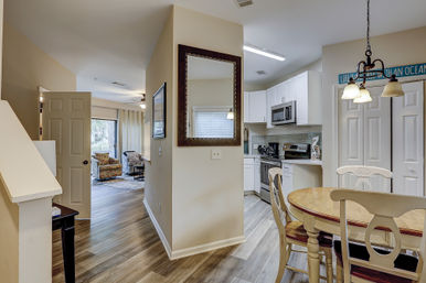 Oceanbreeze: 2BR Villa, Short Walk to Beach, Coligny & Pool image 25