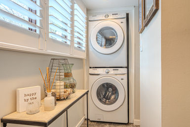 Treetops Getaway: 3BR Townhome Near Coligny Beach & Pool image 21