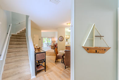 Treetops Coastal Paradise: 2BR Villa Near Coligny & Beach image 8