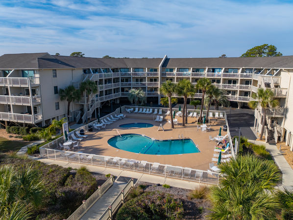 Breakers Beachfront: Steps to Coligny with Poolview & Balcony image 6