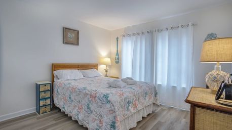 Barefoot Bliss at The Spa: Oceanfront Complex with Multiple Pools + Sauna image 13